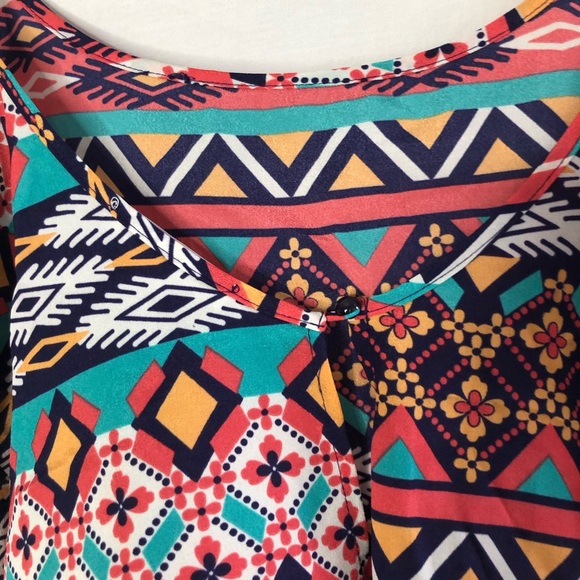 AMBIANCE APPEAL Crop Top Aztec M open back - Picture 6 of 7